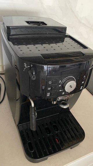 Cafetera Superautomática DeLonghi Magnifica s