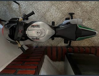 Mini moto batería Injusa Aprilia