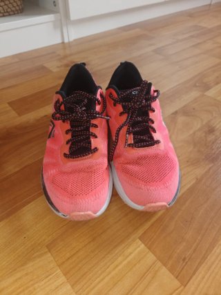 Zapatillas deportivas CRIVIT rosas y negras
