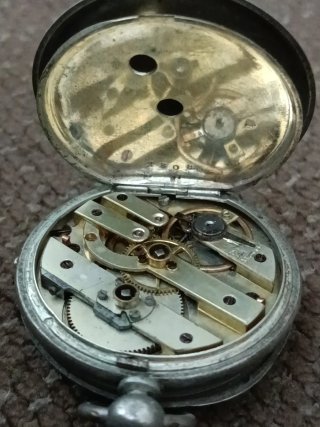 Reloj de bolsillo antiguo plata