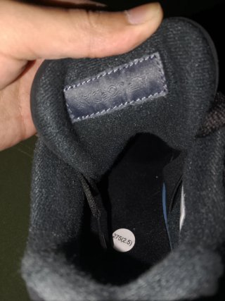 Jordan 4 Negro Auténticas