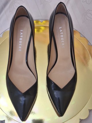 Tacones negros Latouche elegantes parís glamour