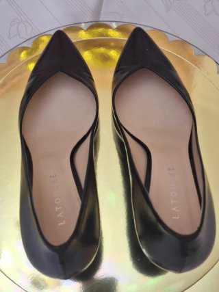 Tacones negros Latouche elegantes parís glamour
