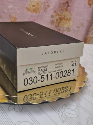 Tacones negros Latouche elegantes parís glamour