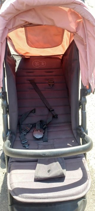 Carrito de bebé rosa