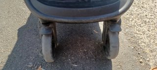 Carrito de bebé rosa