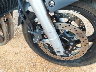 Suzuki GSR 600 Naked Gris