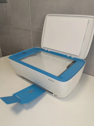 Impresora HP DeskJet 3638 NUEVA CON SU CABLE