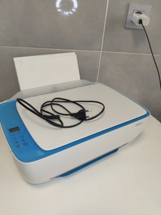 Impresora HP DeskJet 3638 NUEVA CON SU CABLE