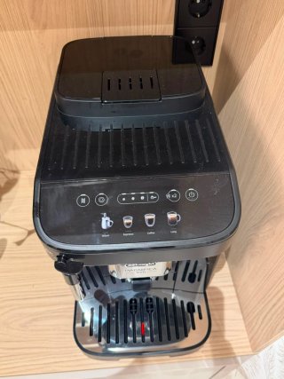 Cafetera De'Longhi Magnifica Evo