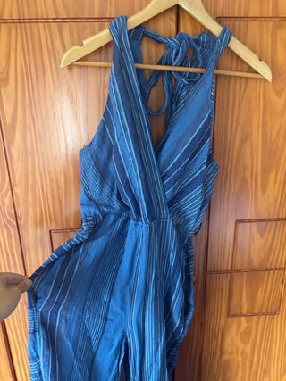 Mono largo de rayas con escote halter Indigo Rein