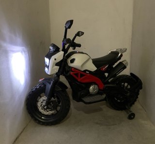 Moto a batería 12V