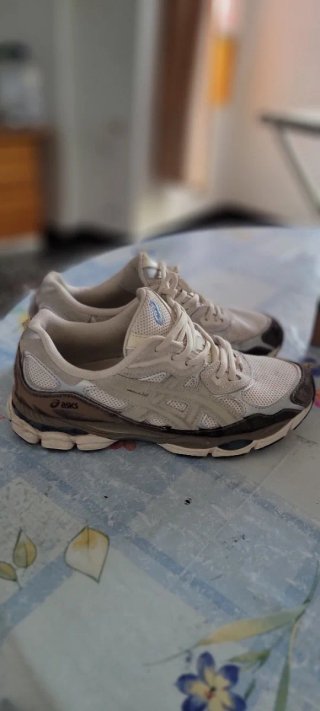 Zapatillas ASICS GEL-NYC Talla 41.5 Beige/Plata