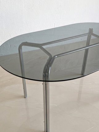 Mesa ovalada doble estructura cristal y metal