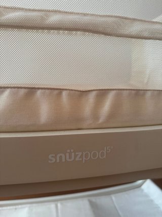 Minicuna para bebé color beige madera con colchón
