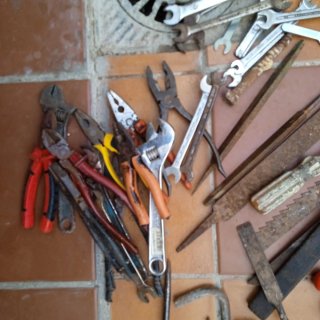 Lote de herramientas manuales