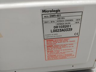 MICROONDAS BLANCO METÁLICO 1200W