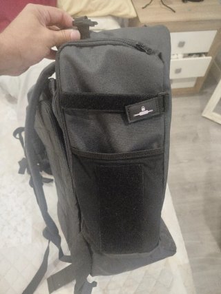 Mochila de gimnasio negra y gris