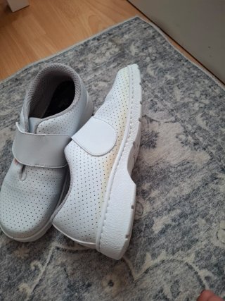Zapatos de cocina blancos
