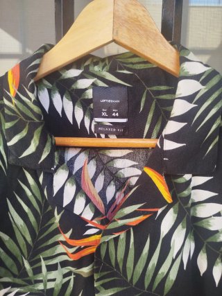2 camisas hawaianas. Nuevas.