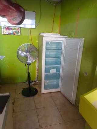 Vendo mobiliario para frutería en perfecto estado