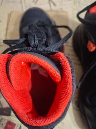 Zapatillas Tarmak Negras y Rojas Talla 35