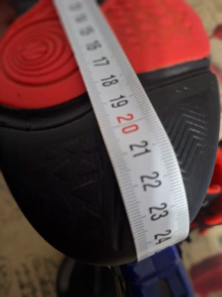 Zapatillas Tarmak Negras y Rojas Talla 35