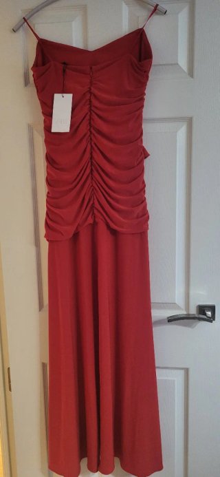 Vestido escote corazón rojo Zara