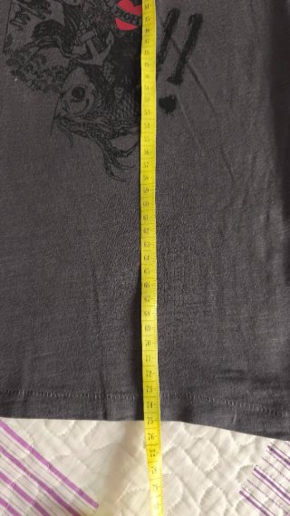 Camiseta Desigual gris con estampado