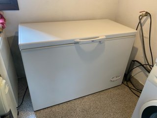 Congelador arcón 365L