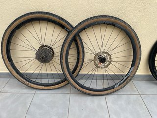 2 Bicis en 1: Megamo West 15 + Joc extra de rodes