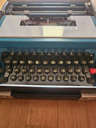 Macchina da scrivere Underwood 315