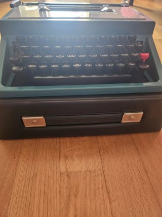 Macchina da scrivere Underwood 315