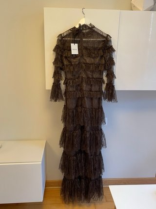 Vestido Malina largo volantes marrón