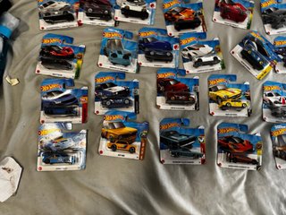 Colección Coches Hot Wheels Nuevos en Caja