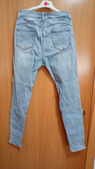 Pantalones vaqueros push up ajustados