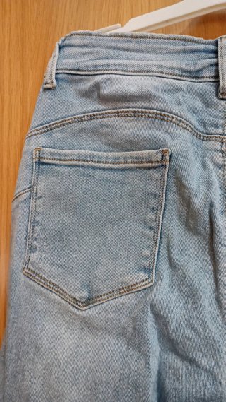 Pantalones vaqueros push up ajustados
