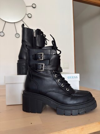 Botines Guess Kaylana negros talla 38