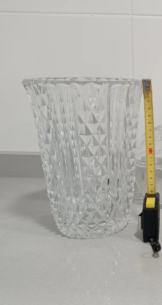 Jarrón de cristal tallado