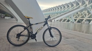 Bicicleta infantil Conor AFX 8500 26" ligera