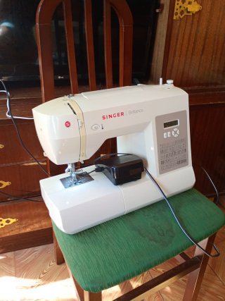 Máquina de coser Singer Brilliance 6180