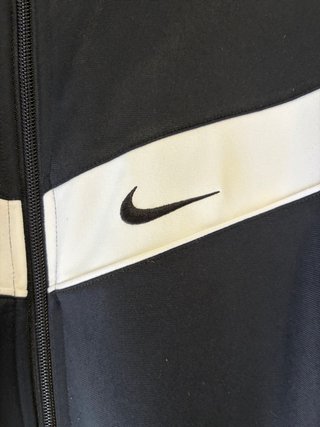 Chaqueta Nike Talla M/L Negra