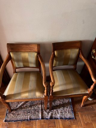 Conjunto 2 sillas tapizadas madera.
