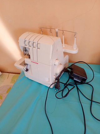 Máquina de coser Singer