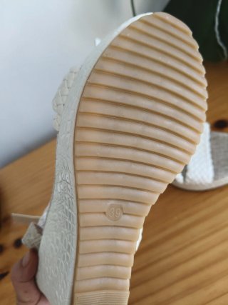 Sandalias cuña blancas trenzadas