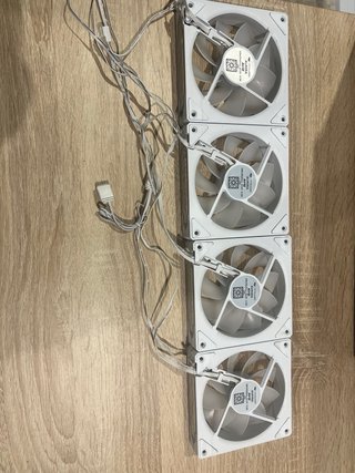 Ventiladores PC RGB PWM Blancos (4uds)