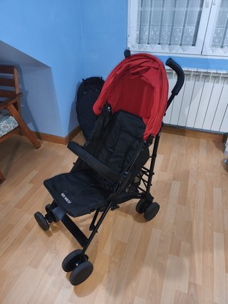 Silla de paseo plegable roja