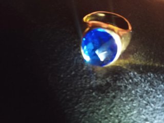Anillo Oro 18K con Cristal Azul