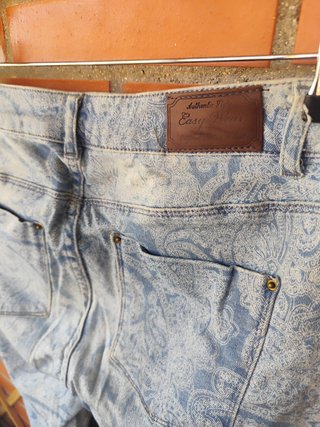 Pantalones vaqueros estampados EW Talla 40