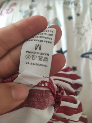Pantalones cortos de rayas rojas y blancas